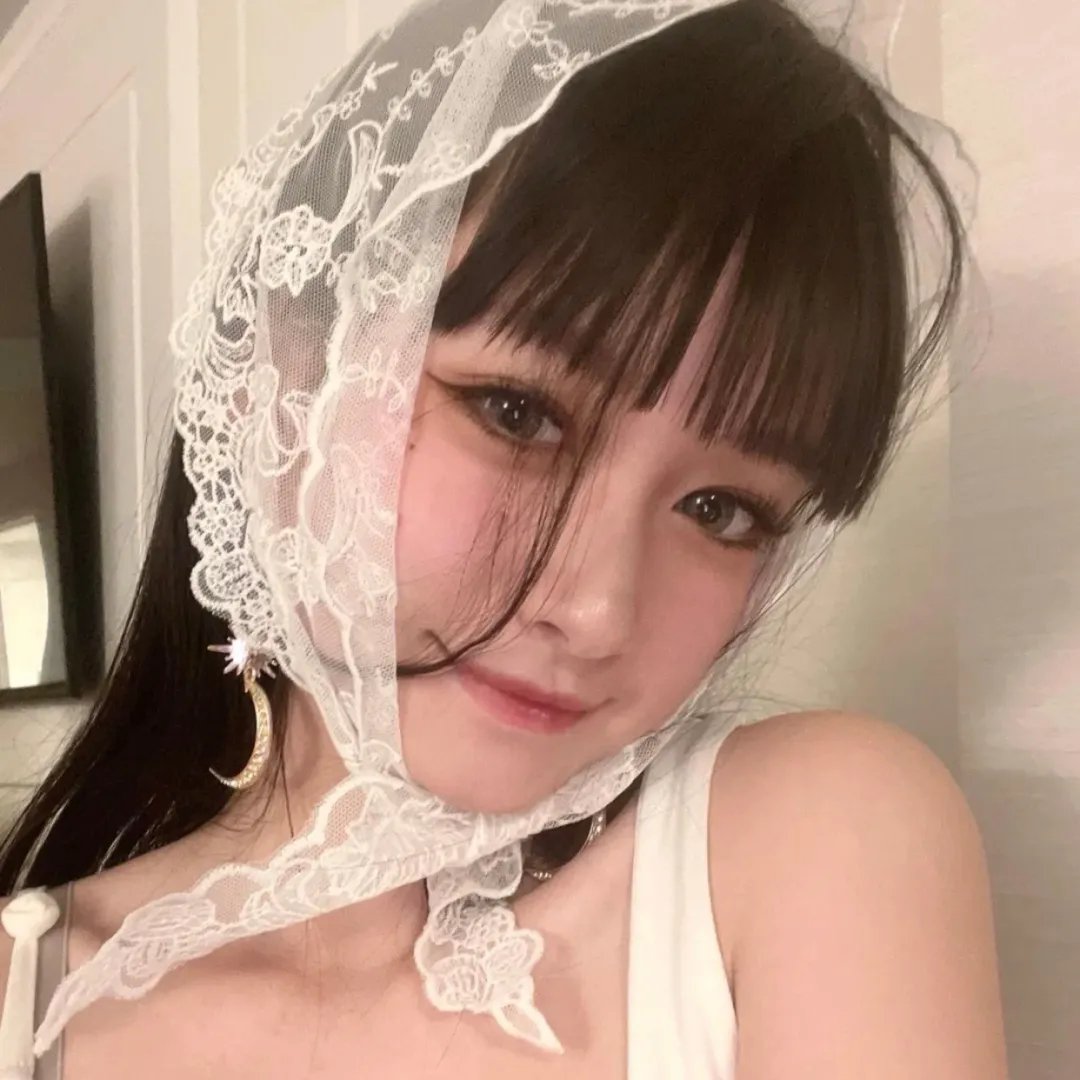 与鱼共眠 海报
